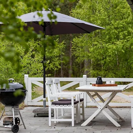 1573-aakirkeby-fyrreskoven-36 * Vester Somarken