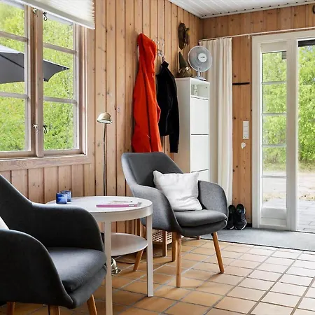 Nyaraló 1573-aakirkeby-fyrreskoven-36 Vester Sømarken