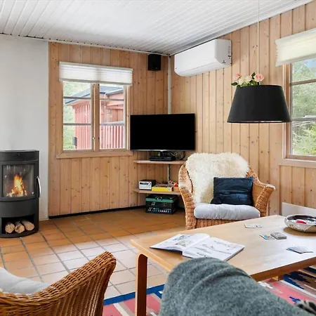 1573-aakirkeby-fyrreskoven-36 Nyaraló *